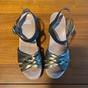 Dansko Dawson Studded platform sandals heels sz 40 Bronze color